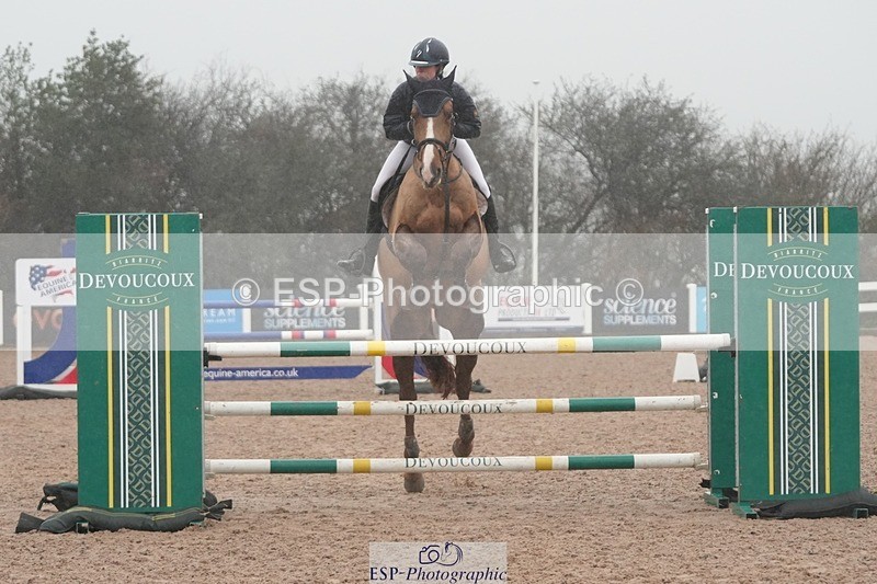 251207-120516-01958 - Cls 20 Snr Newcomers and 1.10m