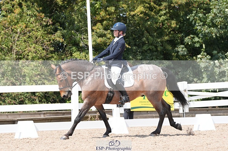 250817-125201-09475 - 177-Joanne.PengellyAshfield.Bob