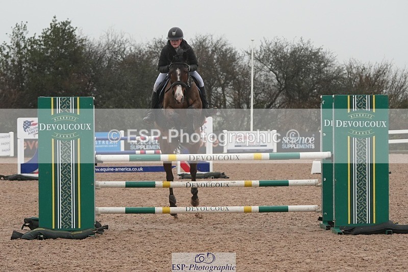 251207-121334-02000 - Cls 20 Snr Newcomers and 1.10m