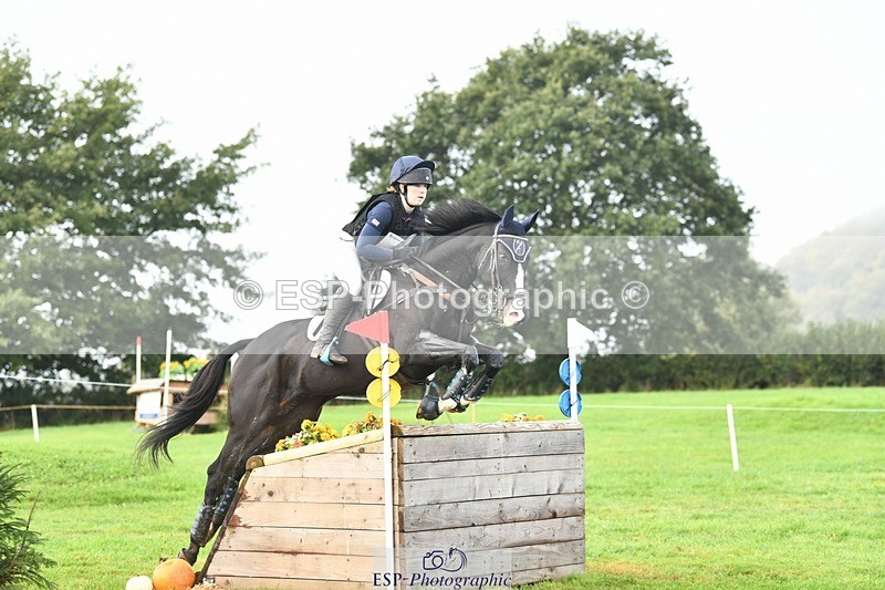 231020-100920-05863 - 004-CARTOON.HERO-Sophie.Wildern-XC