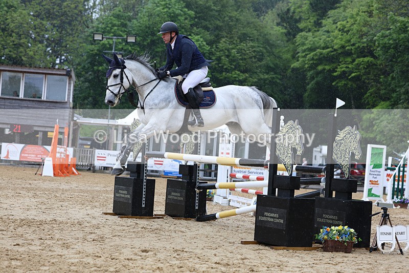 3E7A7252 - Class 7: Senior Newcomers/1.10m open