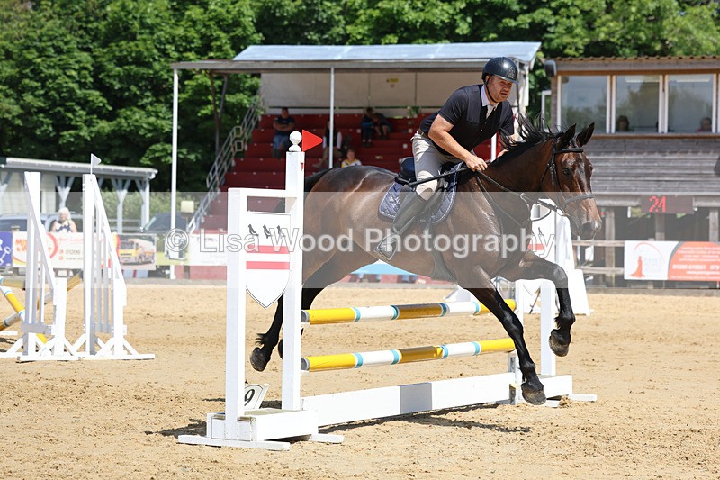 3E7A9760 - Class 8: Senior 80cm