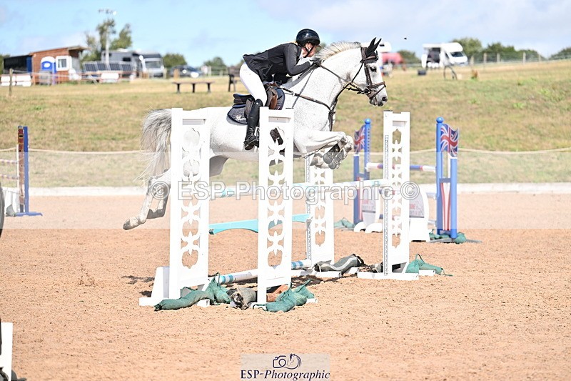 250827B-132808-00565 - Cls 4 Snr Newcomers 1.10m