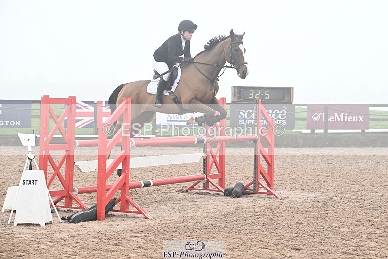 251115-124136-00720 - Cls 28+29 Club and Schools 1m