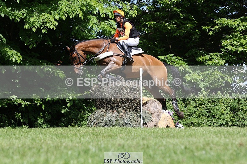 230527-105232-08901 - 260-LOW_MOOR_LUCKY-Tom_Woodward-XC