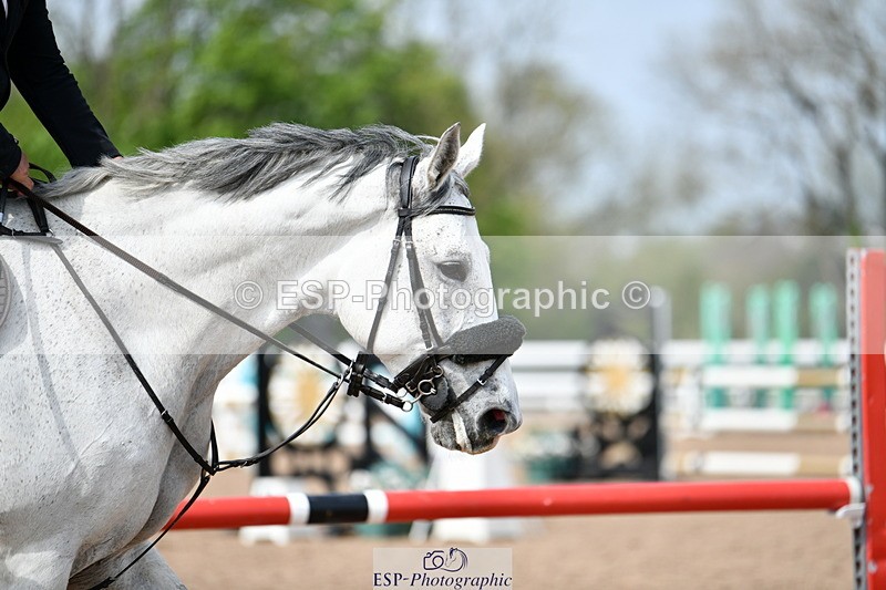 240511A-152610-14132 - Cls 25 British Novice and 90cm Open