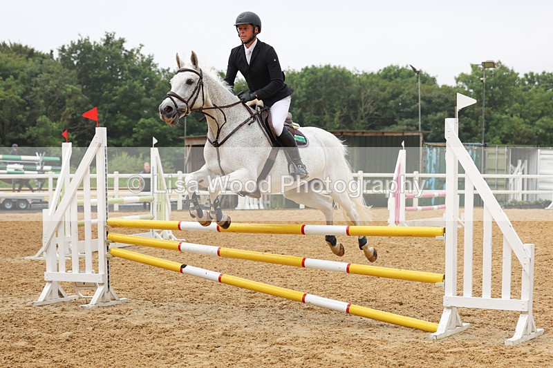 3E7A5512 - Class 4: Senior British Novice/90cm open