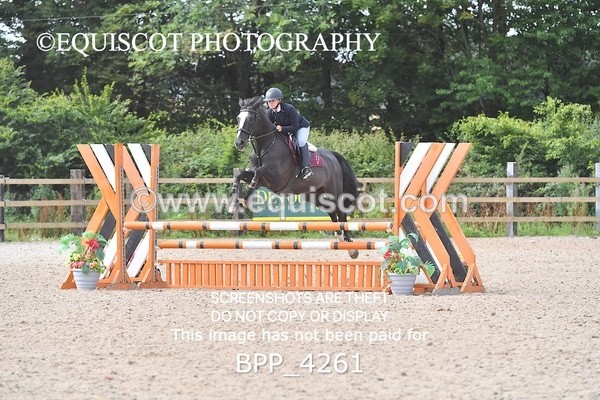 BPP_4261 - CLASS 12 SUN Senior British Novice/ 90cm Open