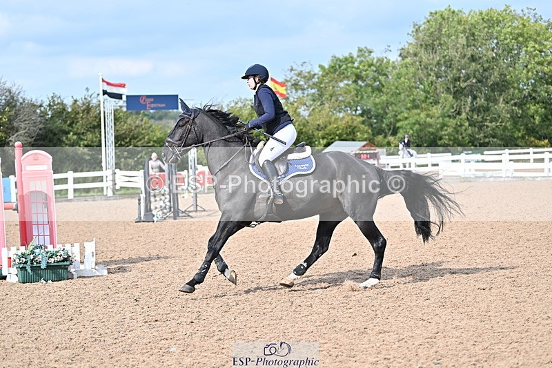 241004A-123639-01949 - Fri 09 95cm Amateur Quals