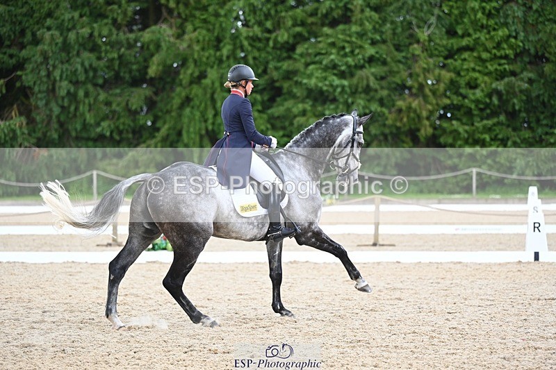 240524-141327-10164 - 529-SBH_BIG_WALL-Izzy_Taylor