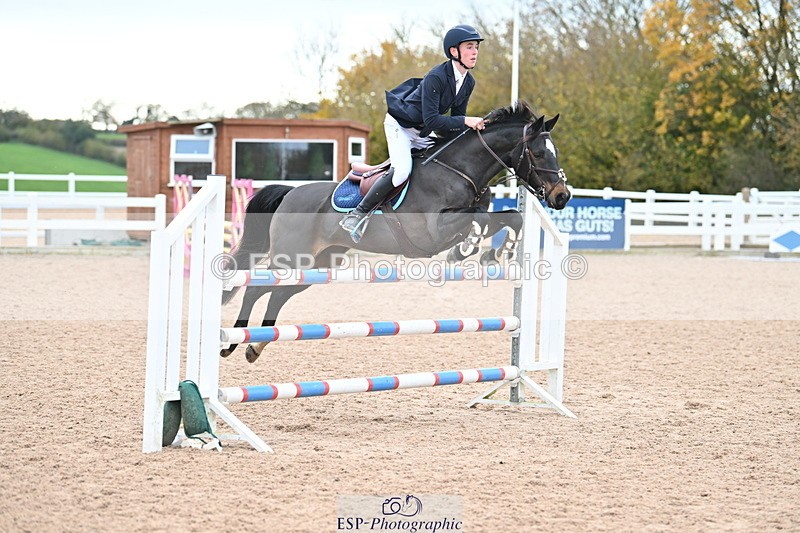 231119A-115635-05544 - Sun Cls 5 Newcomers & 1m Open