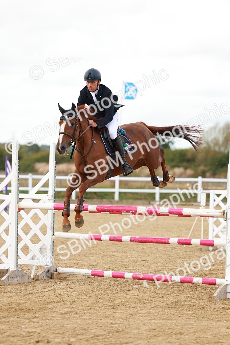 SBM_001308 - Class 4 - Senior Newcomers - 1.10m