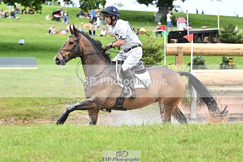 240525-153915-17228 - 222-KILCANNON_SENSATION-Harry_Meade