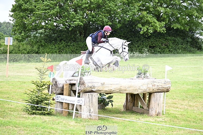 250524A-104651-09086 - A-065-Beatrice.Montgomerie-JAG.WOMANIZER.LADY