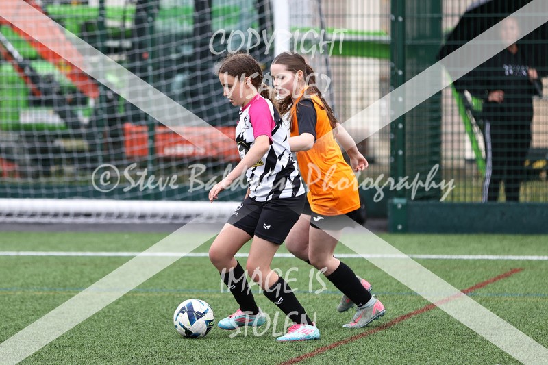 1DX32094 - Sat 6th U12 Girls
