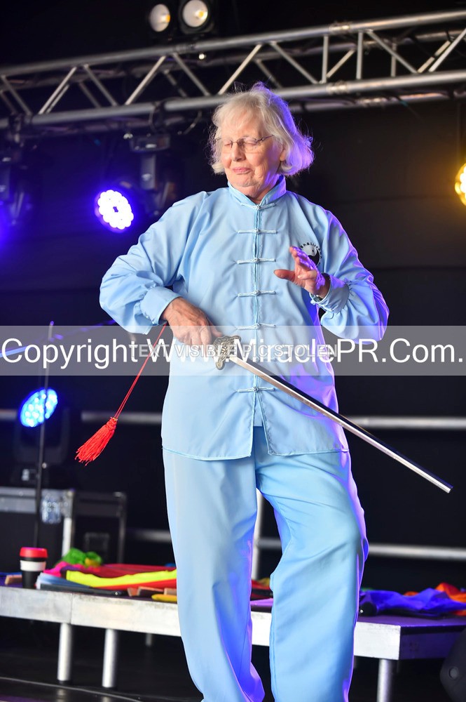 SH4_1602 - Tai Chi with Lisa Kay.