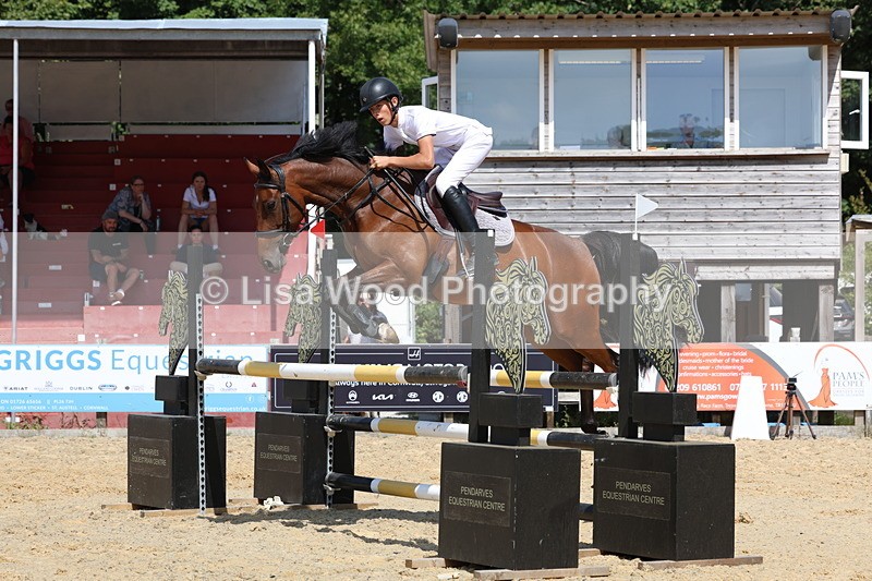 3E7A1705 - Class 8: Senior Newcomers/1.10m open