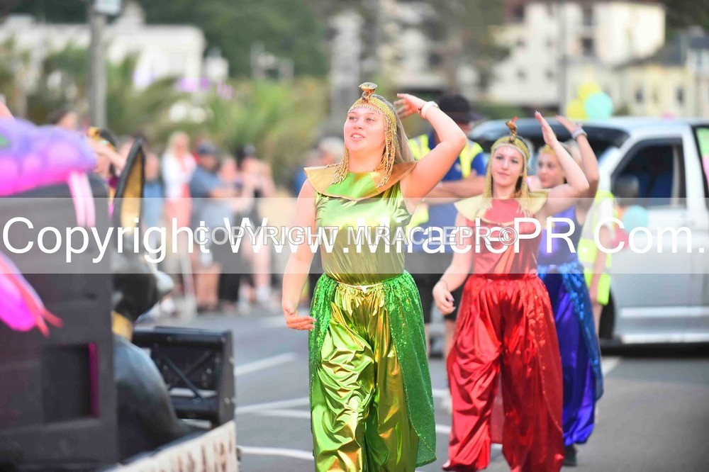 SH4_3992 - Carnival Procession.
