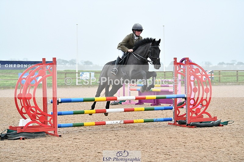 241102A-105746-04142 - SAT Cls 9 British Novice and 90cm Open