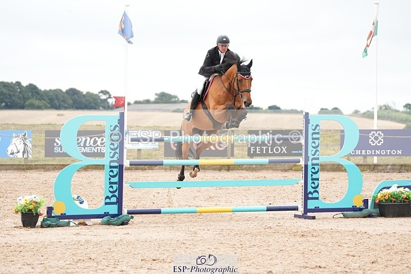 250718-120138-10188 - Cls 2, 3 Star Small Tour Break til End