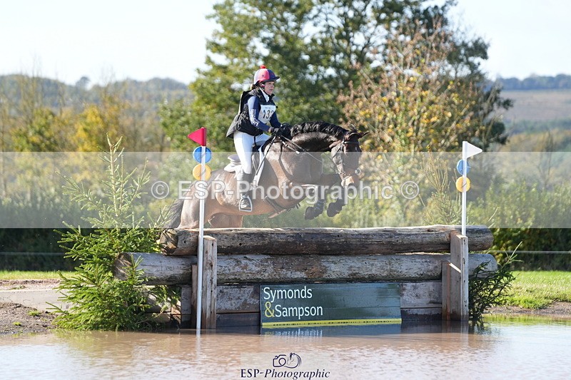 251024A-123117-10669 - B-132-Hannah.R.Jones