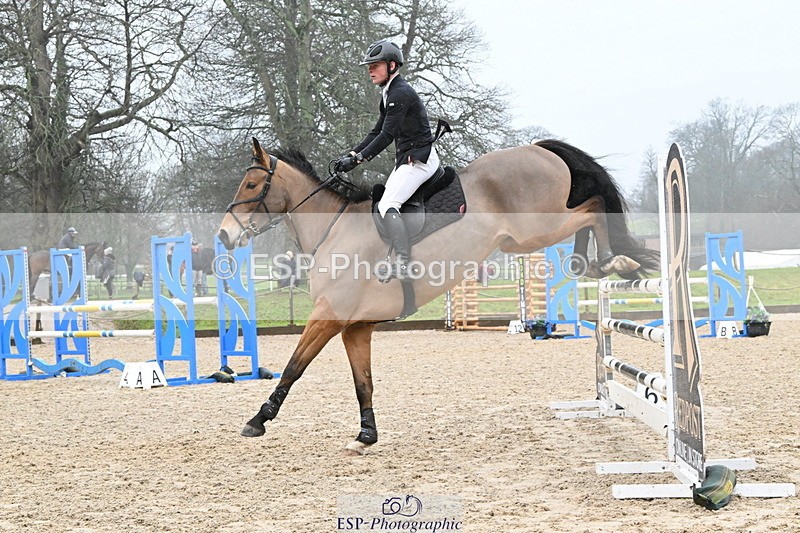 250215A-130203-00824 - Cls 4 Newcomers and 1.10m Open