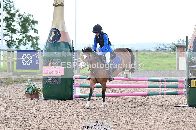 240628A-161538-01405 - Cls 5 Stepping Stones 128cm + 138cm