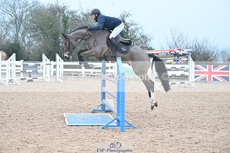 240113A-123511-02010 - Cls 12 Newcomers and 1.10m Open