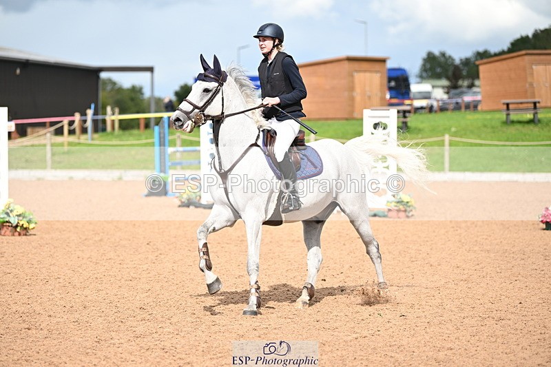 240912A-125758-01591 - Cls 3 Snr Foxhunter