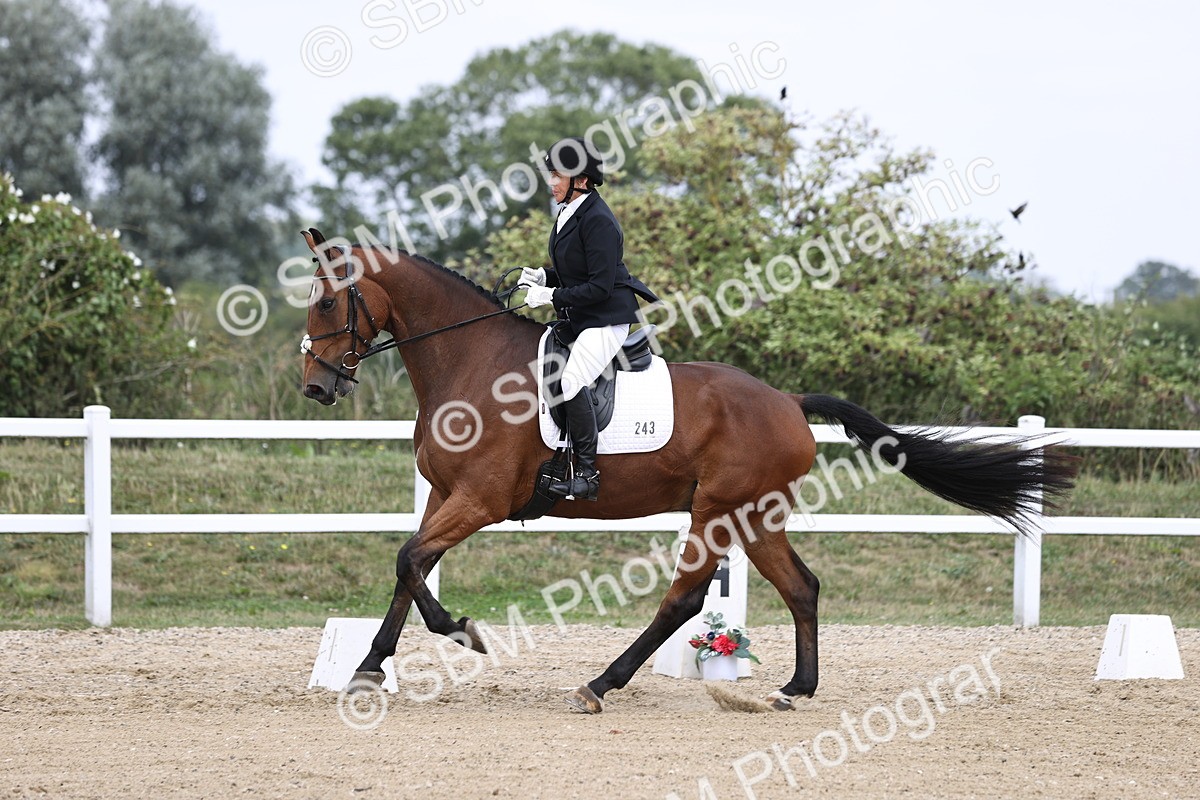 SBM_017511 - Class 14 - Novice 23 - 13.52-14.55