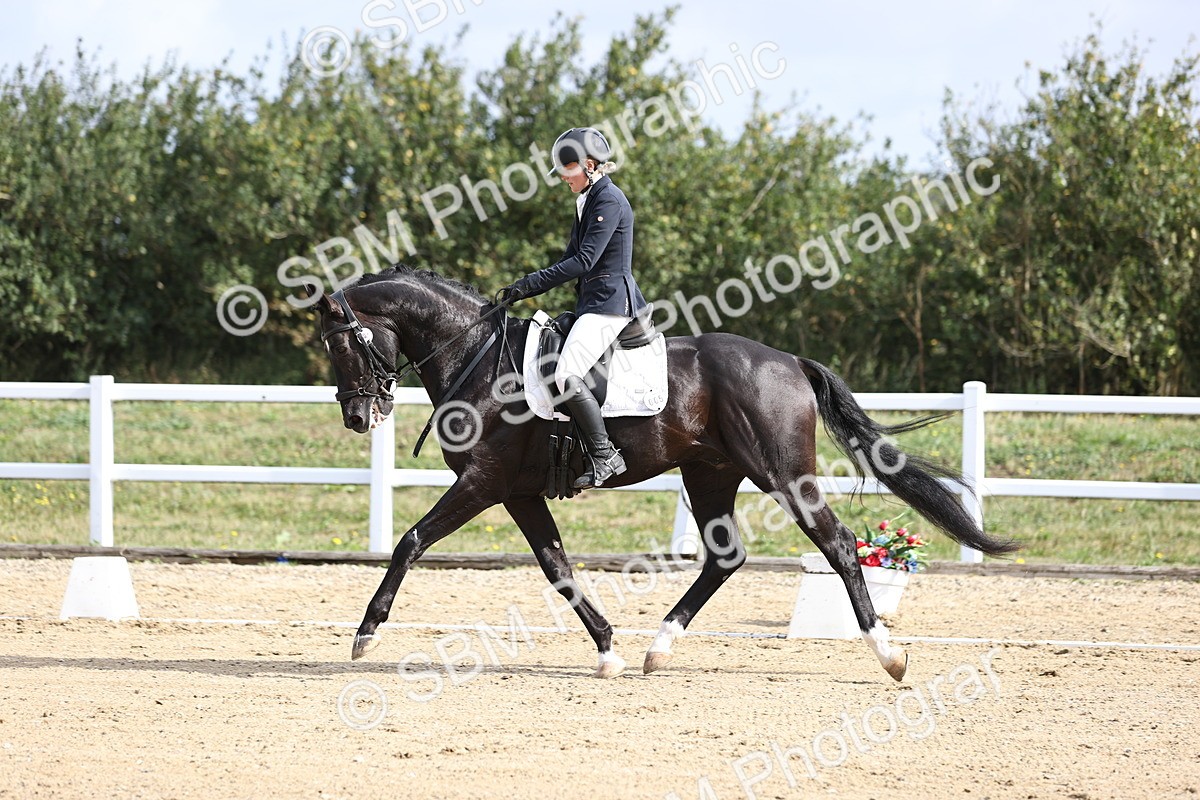 SBM_015417 - Class 14 - Novice 23 - 9.05-10.08