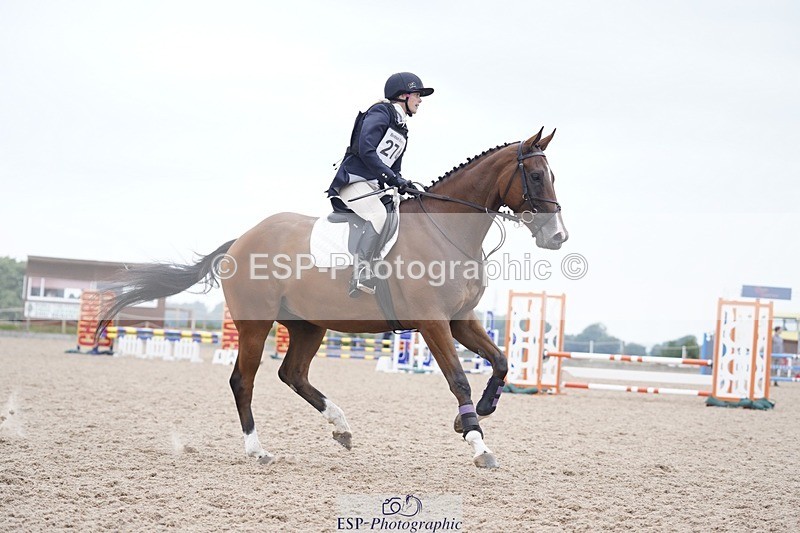 240831A-144044-04194 - 274-Becca.Robinson-VINNIE.SPARKLES