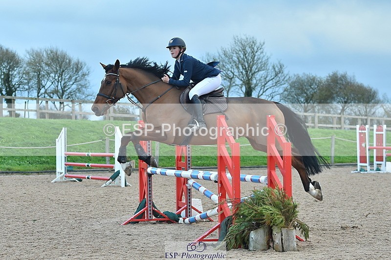 231119A-150024-06347 - Sun Cls 11-13 Children on Horses 90cm, 1m & 1.10m