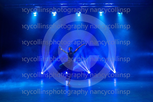 01552 - Young and Beautiful