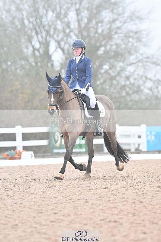 240217A-092923-00363 - 215-Olivia.Luscombe-Caederwin.Lady.Elinor