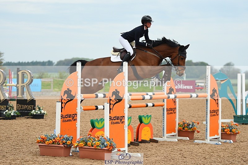 230504A-093232-00383 - Cls 8 Snr Foxhunter