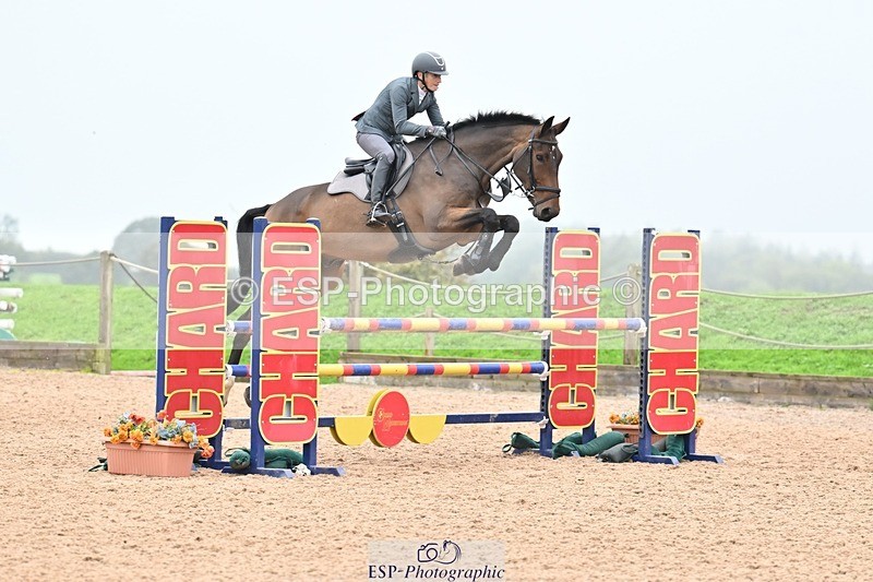 251003-112219-00423 - Cls 2 Newcomers and 1.10m