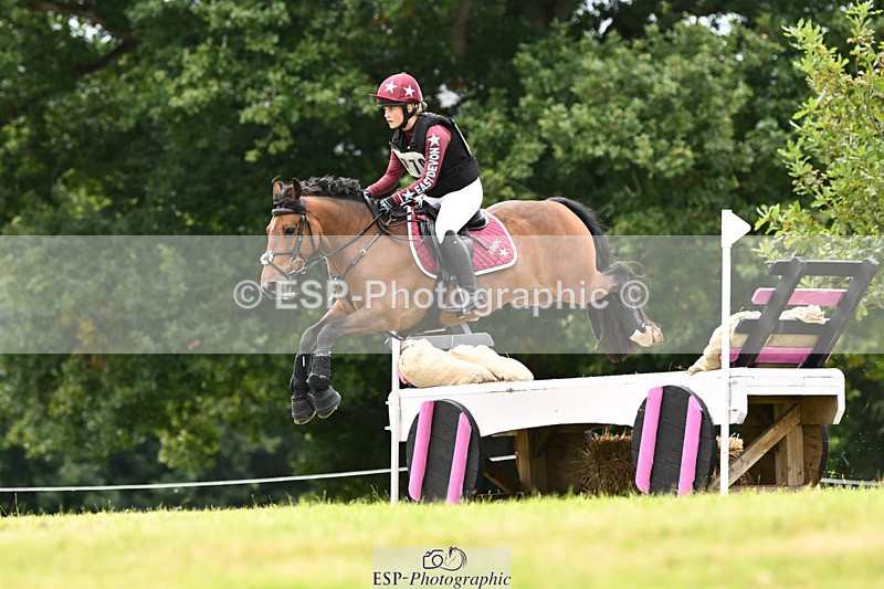 240825X-161000-36673 - 80cm XC 15.30 to 16.30