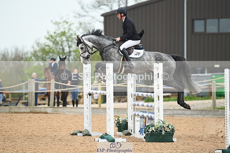 230504A-095024-00458 - Cls 8 Snr Foxhunter