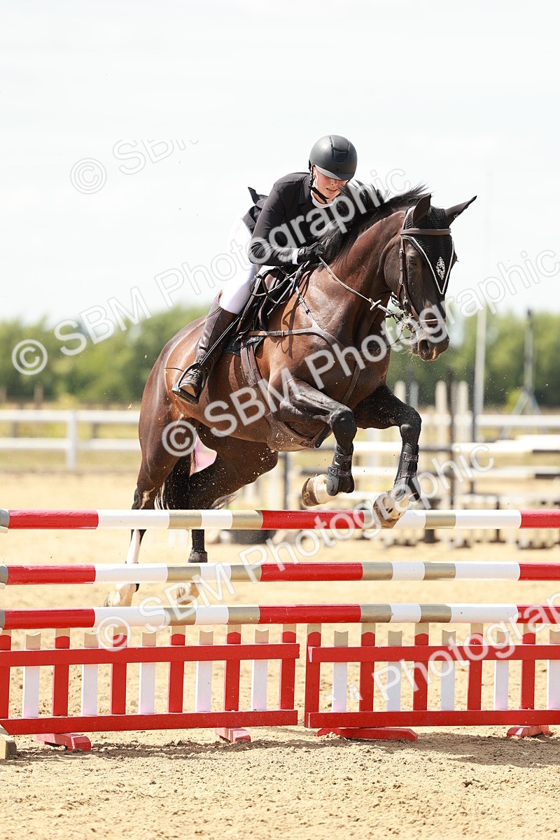 SBM_007611 - Class 3 - Senior Newcomers - 1.10m Open