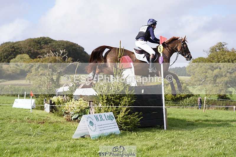 241025-132306-08482 - 154-Johnny.Hornby-MBF.BARRINGTON.HERO