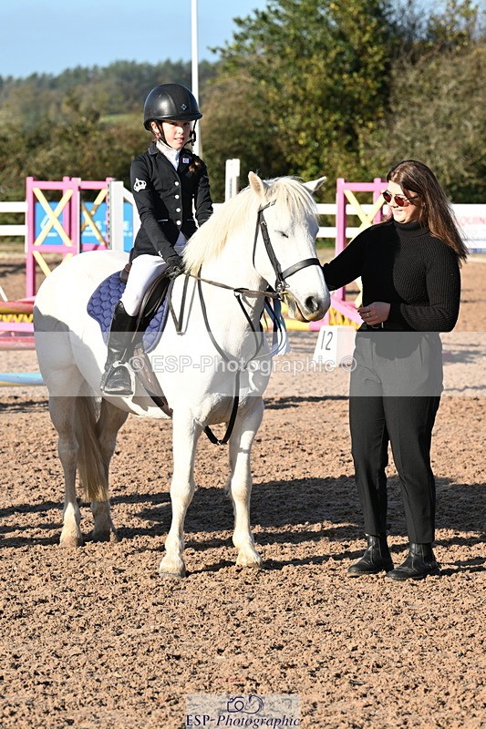 241026A-103227-00168 - SAT Cls 3 Pony Intro 70cm