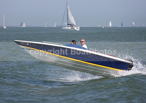 090529 BLUE SPEEDBOAT IMG_4730 - Motorboats - Open