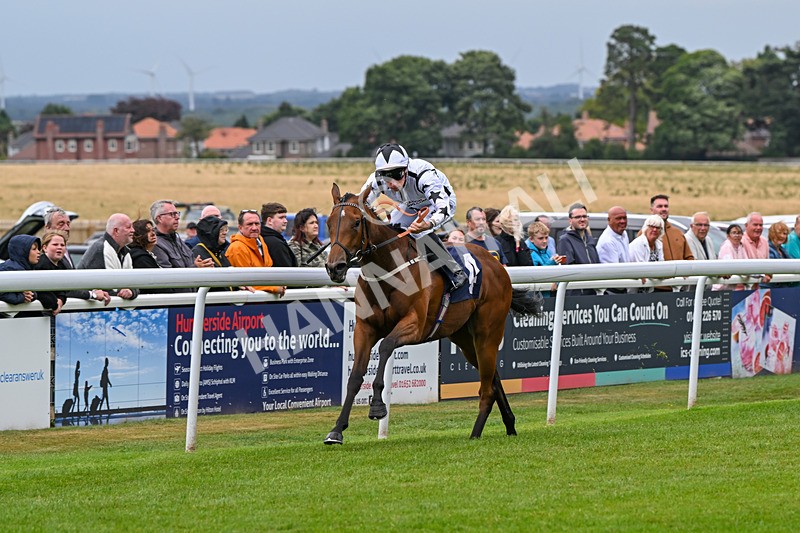 150824-Race 2-Greek Gift-7654 - Race 2