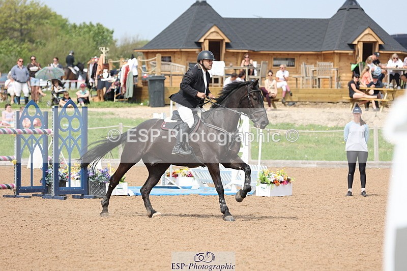 240511A-143644-14366 - Cls 36 National 1.30m Open