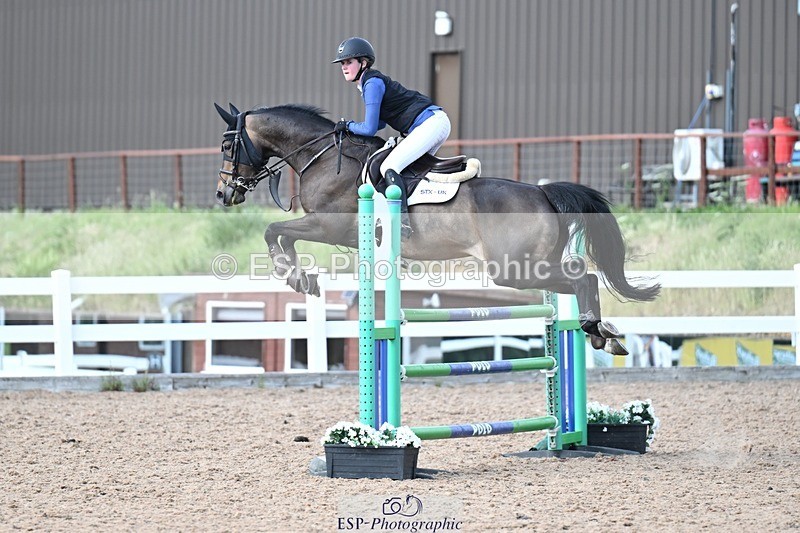 260627-174434-05829 - Cls 27 Foxhunter and 1.10m