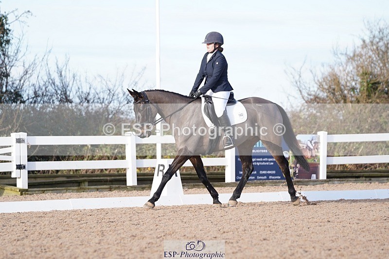 241214-124338-00498 - 140-Samantha.Henderson-Rich.Tricks.Otis