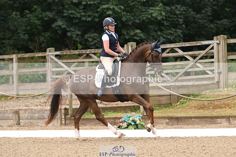 250719A-093913-03000 - 144-Verity.Perry-Vogue