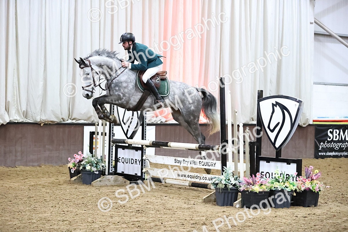 SBM_009212_Class 20 - Senior British Novice - 90cm - Customer Cart - Baylee