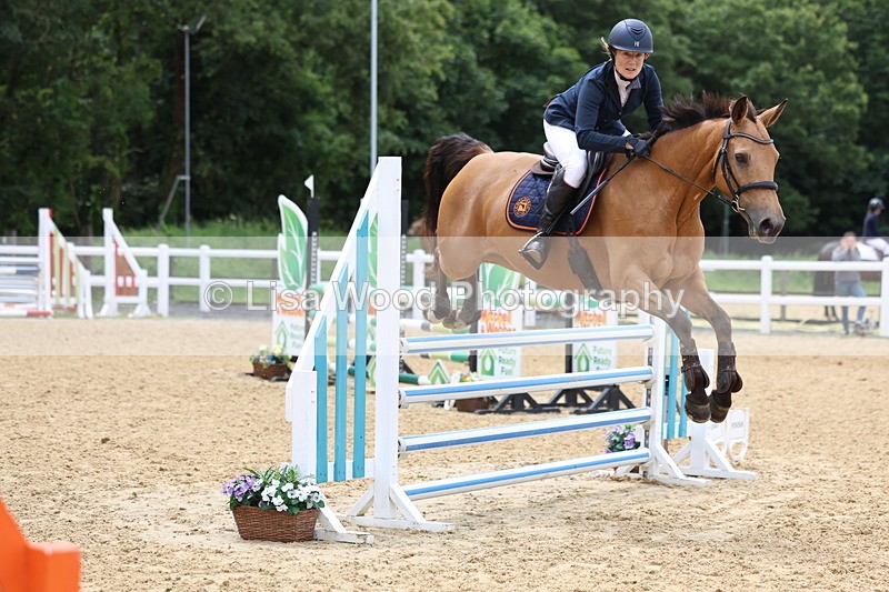 3E7A6201 - Class 4: Senior British Novice/90cm open